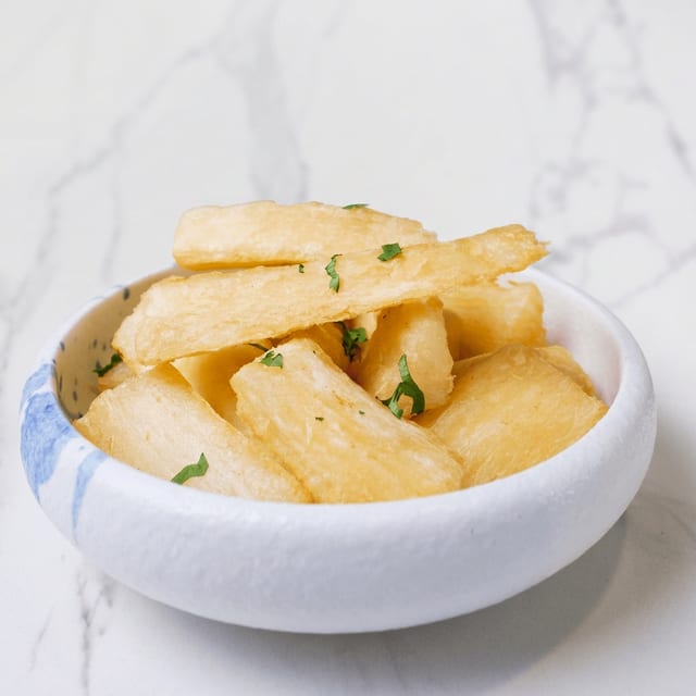 Yucas Fritas.