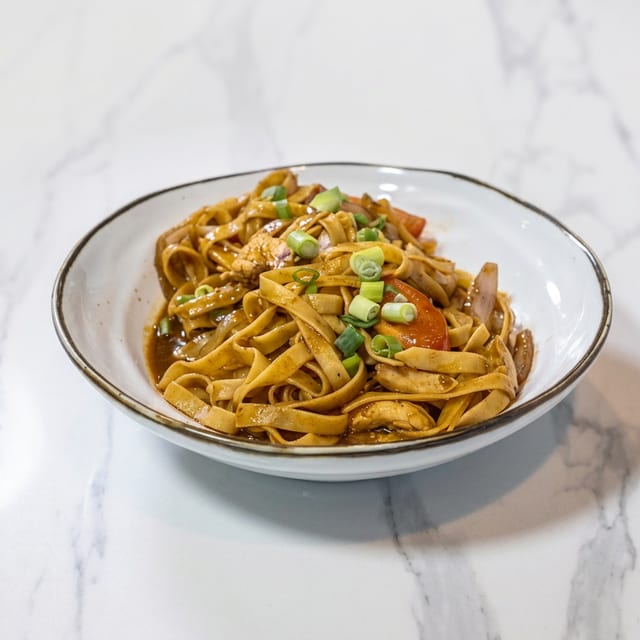 Pollo Saltado.